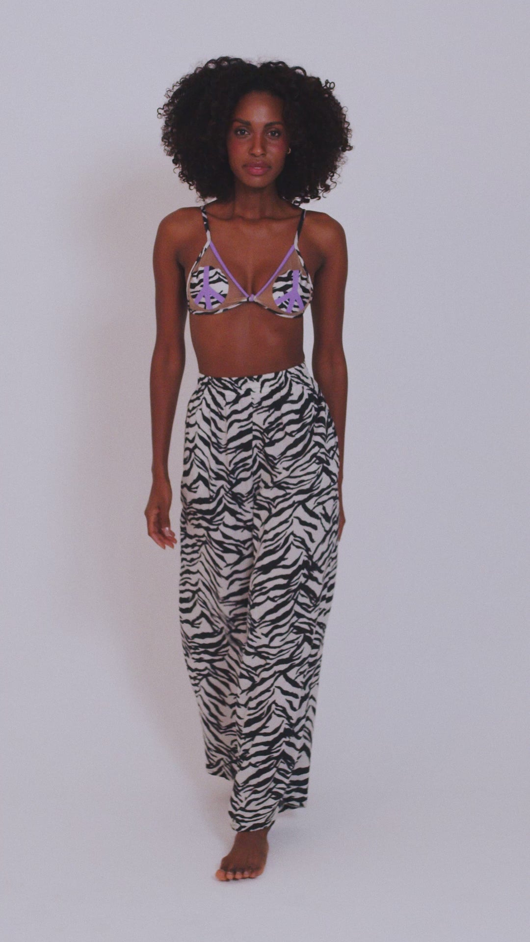 Trend Ripple beach trouser with wide leg and elastic band in zebra print