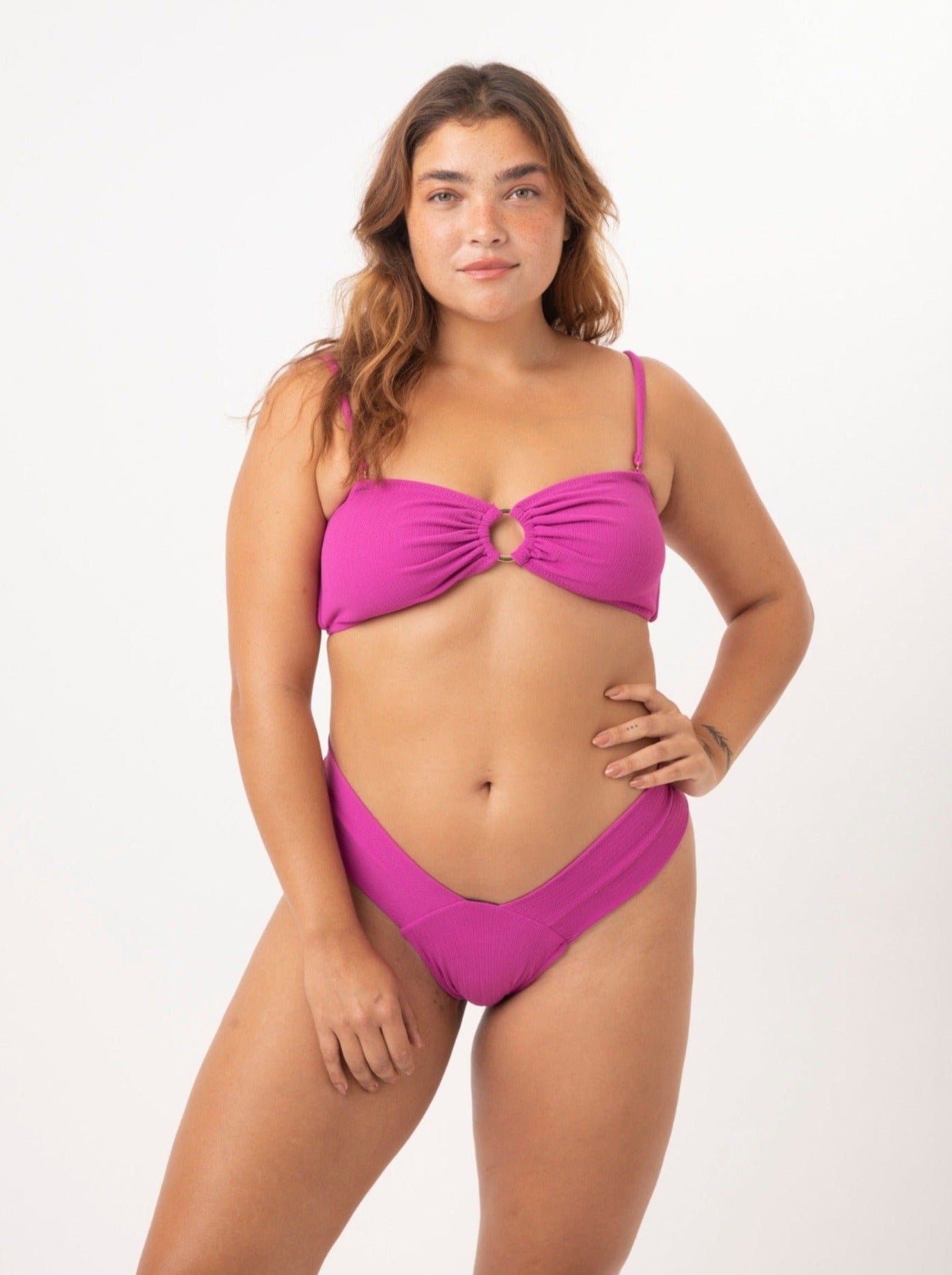 TREND RIPPLE- Hype Beachwear Bandeau pink Bikini Top with removable straps Bel Pitaya Curves